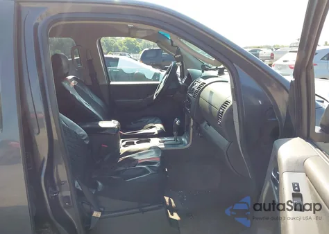 2010 Nissan Pathfinder S z USA, uszkodzony, nr VIN 5N1AR1NB2AC619060